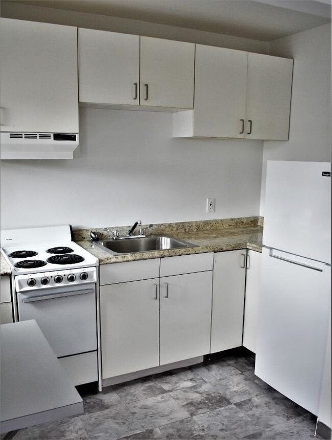 Photo - Crandall Hall Apartments