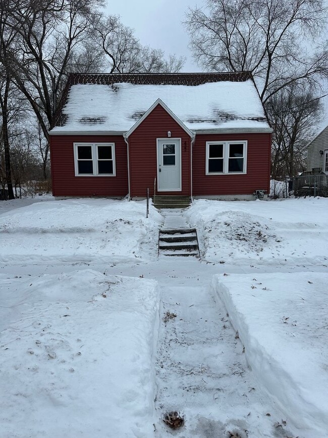 Building Photo - Completely updated 4 Bedroom, 1 Bathroom Home