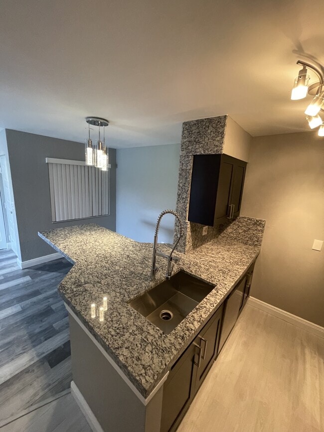 Photo - 2803 N Oakland Forest Dr