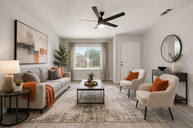 "Charming 3-Bedroom Retreat- Creek Crossing Estate, Mesquite TX"