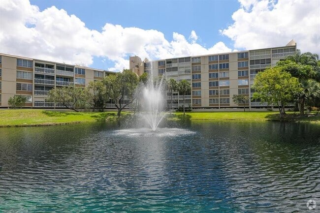 Building Photo - 7081 Environ Blvd Unit 143 Rental