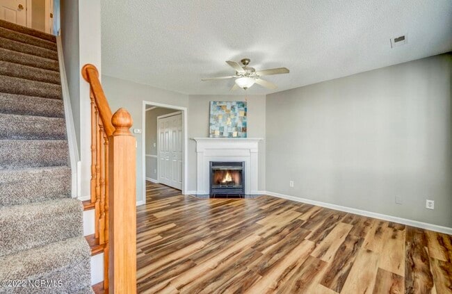 Photo - 2355 Vineyard Dr