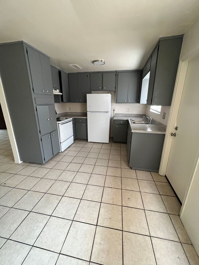 Town Home For Rent