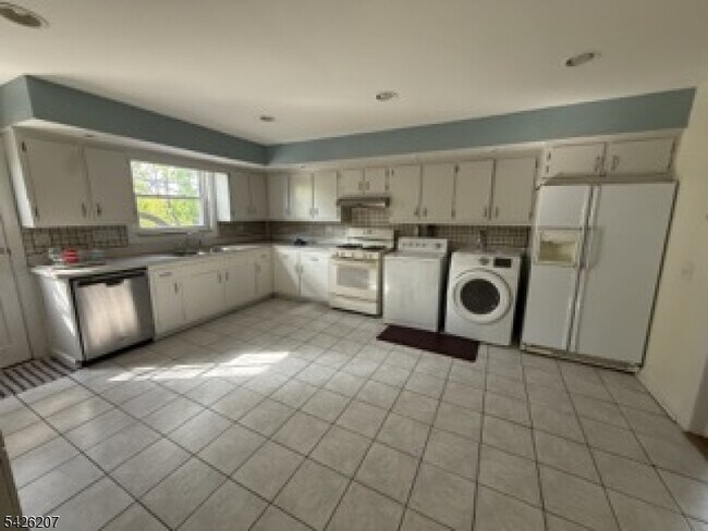 Photo - 95 Westview Ave