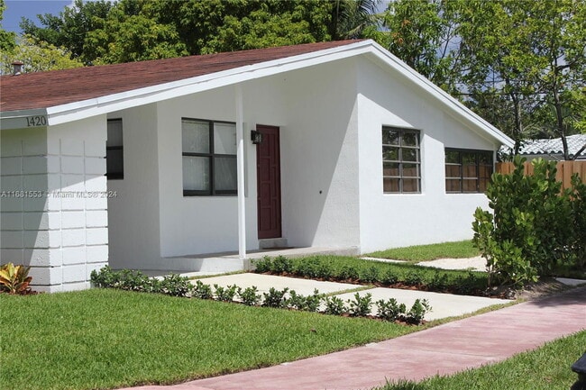 Photo - 1420 Biarritz Dr