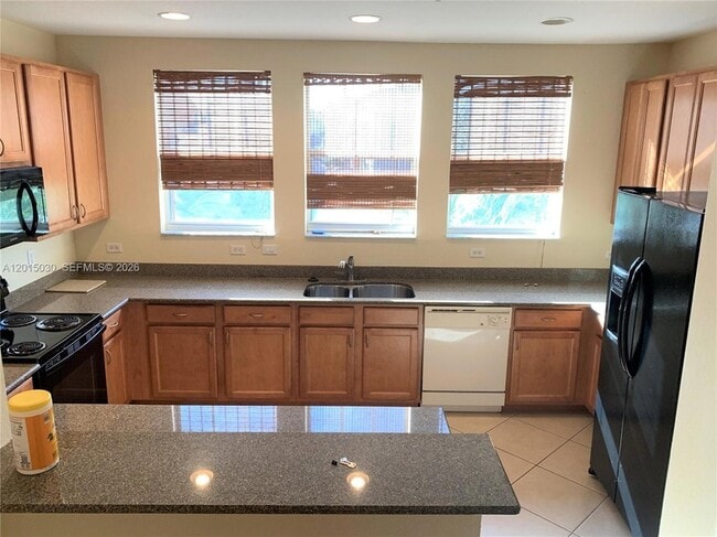 Building Photo - 690 Amador Ln