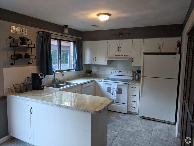 Building Photo - 833 Nowland Ct Rental