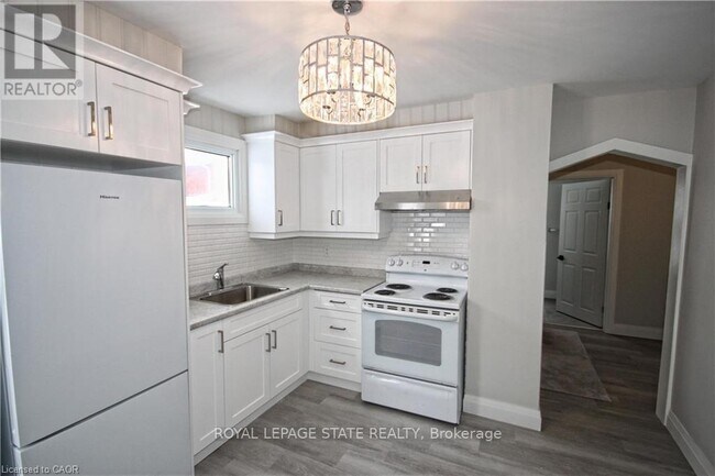 Photo - 1356 Upper Wellington St