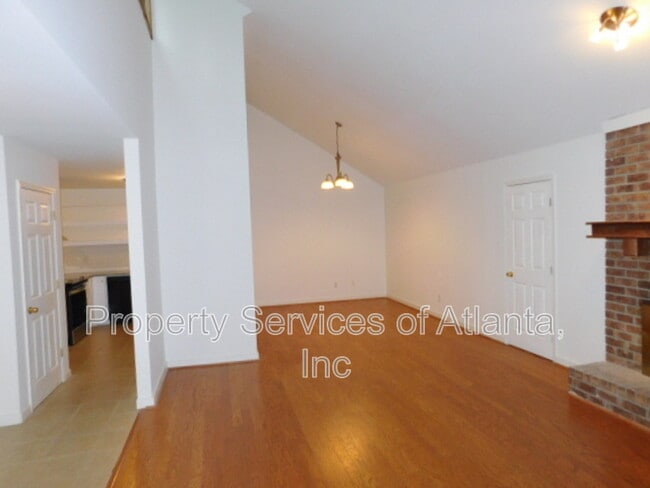 Photo - 1710 Pine Rd