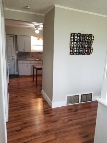 Photo - 4812-4847 47 Ave