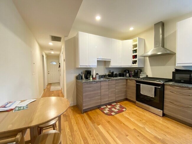Photo - 19 Ramsey St Unit 2