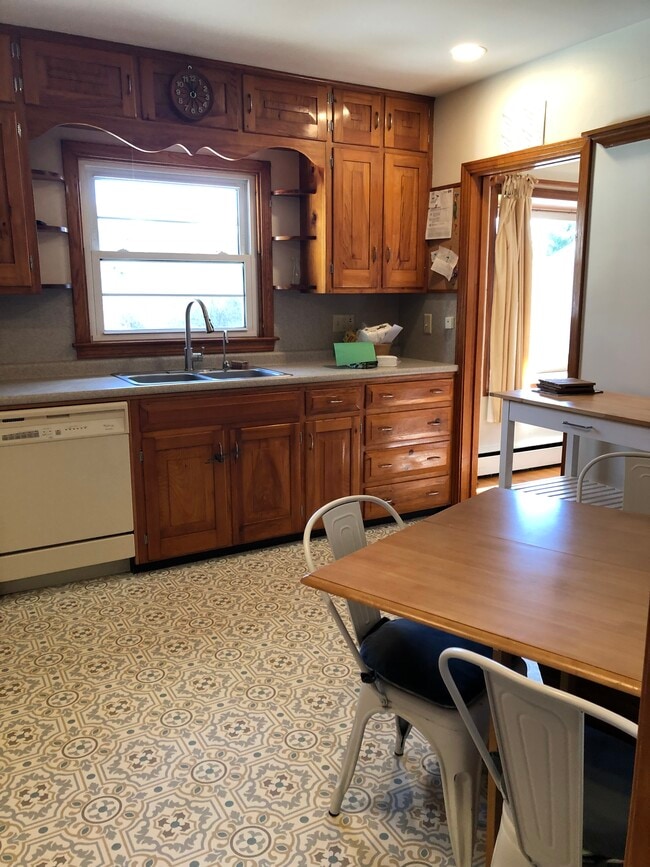 Photo - 1779 Christian St