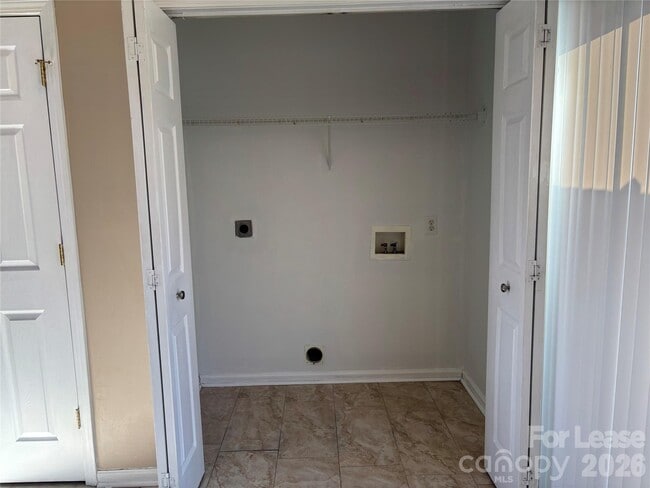 Photo - 1641 Clooney Ln