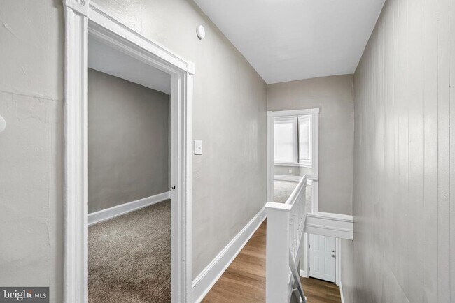 Photo - 130 N Robinson St