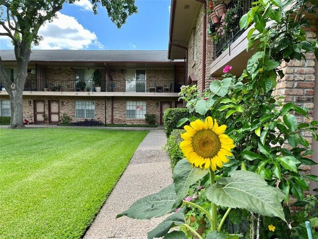 Photo - 7600 Burgoyne Dr. Condo Unit 115