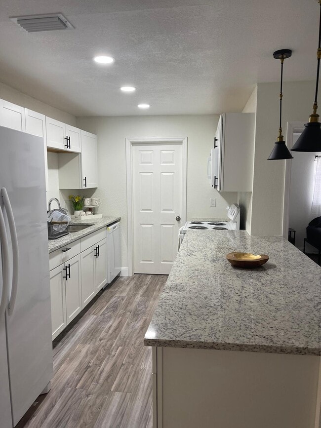 Photo - 2265 Dolphin Rd