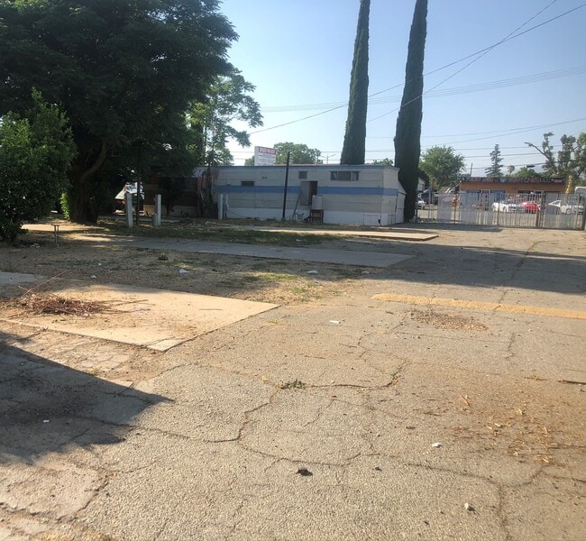 Photo - Pioneer Mobile Village