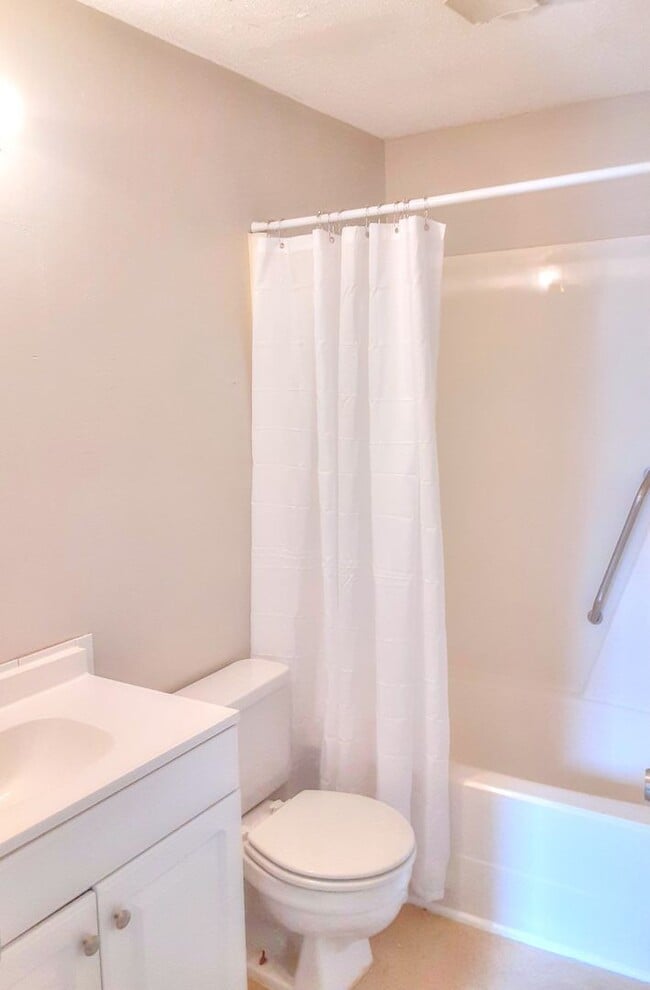 Photo - 2421 Camellia Dr Unit 2421 Camellia Drive B