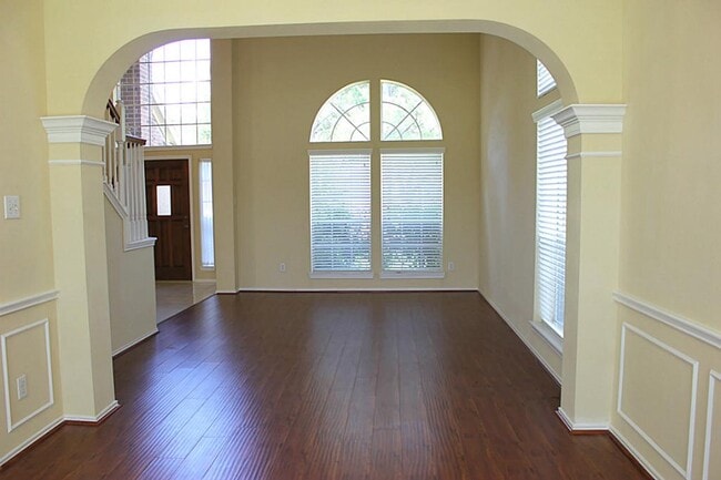 Photo - 4614 Forest Home Dr