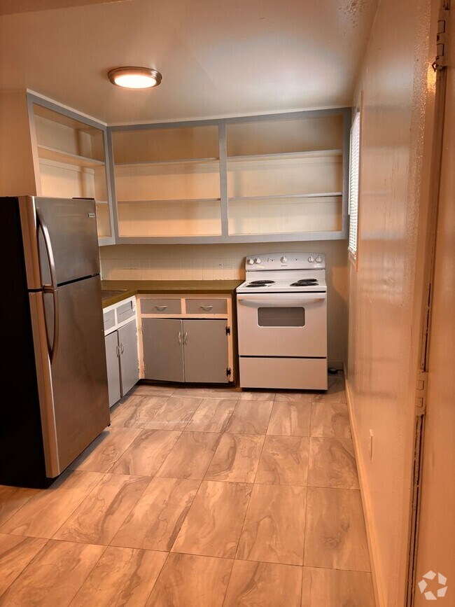 Building Photo - 3604 Oregon Dr Unit 04 Rental