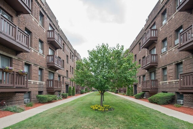 Building Photo - 2959 N Halsted St Unit A00C
