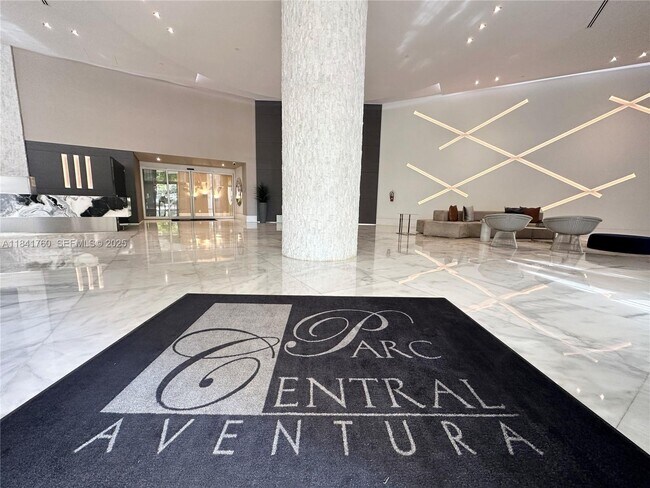 Photo - 3300 NE 192 St Unidad 807