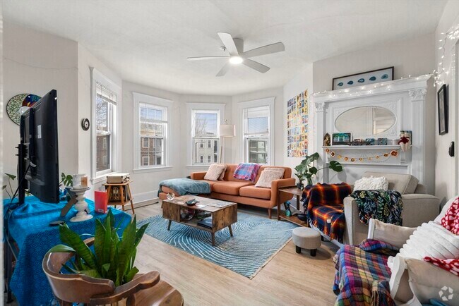 Building Photo - 150 South St Unit 150 Chestnut Hill Avenue Rental