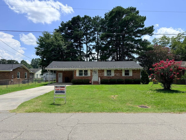Photo - 415 W 2nd St