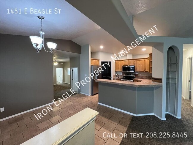 Photo - 1451 E Beagle St