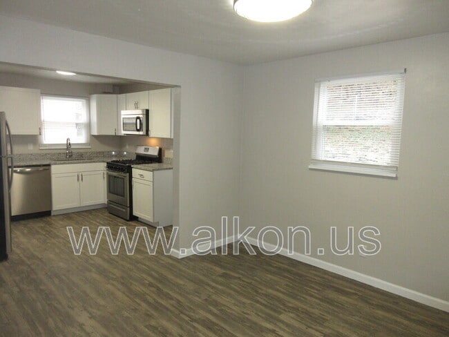 Photo - 346 Connor St