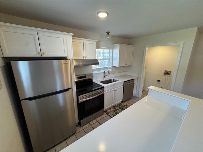 Photo - 262 McDonald Ave