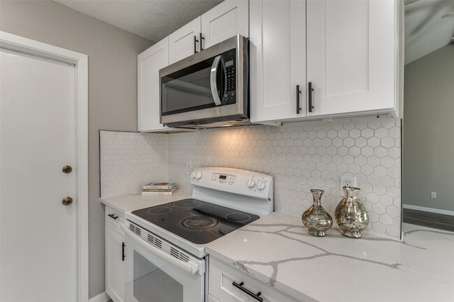 Photo - 13979 Clark Towne Ln