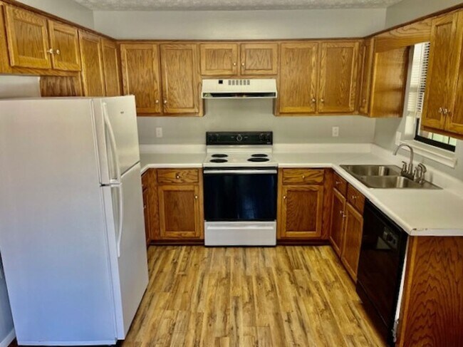 Photo - 131 Woods Rd NW Unidad Woods Rd #131B