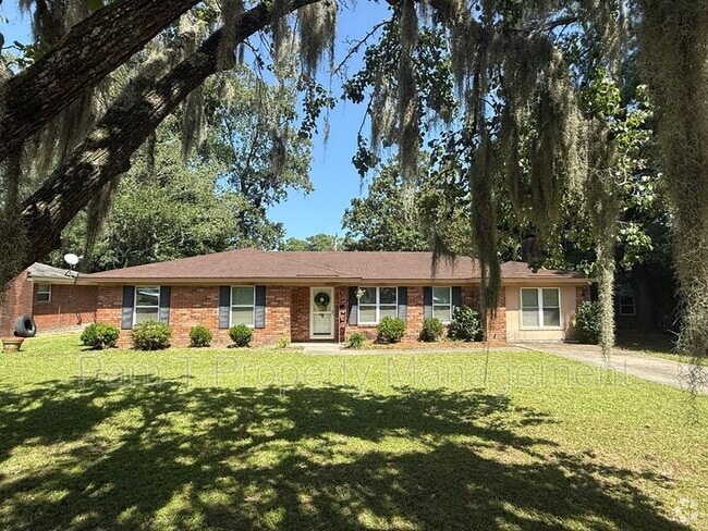 Building Photo - 606 Highland Dr Rental