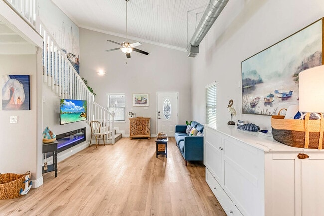 Photo - 510 E King St Unit ID1337484P