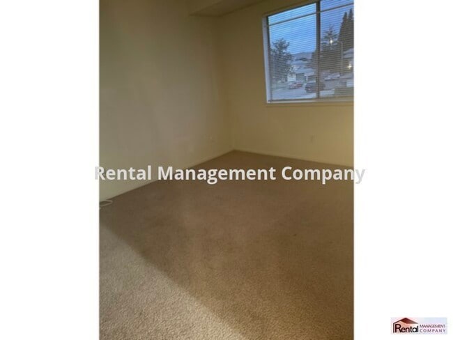 Photo - New flooring/paint. ACCESS TO POOL!