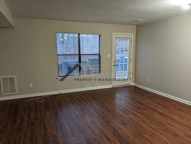 Photo - 608 Kendall Dr