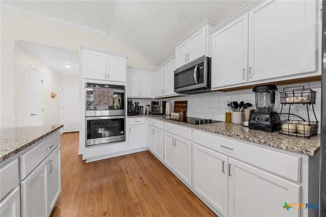 Photo - 209 Slippery Elm Dr