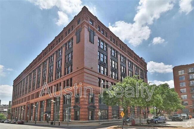 Building Photo - 1520 Washington Ave Unit Apt 326