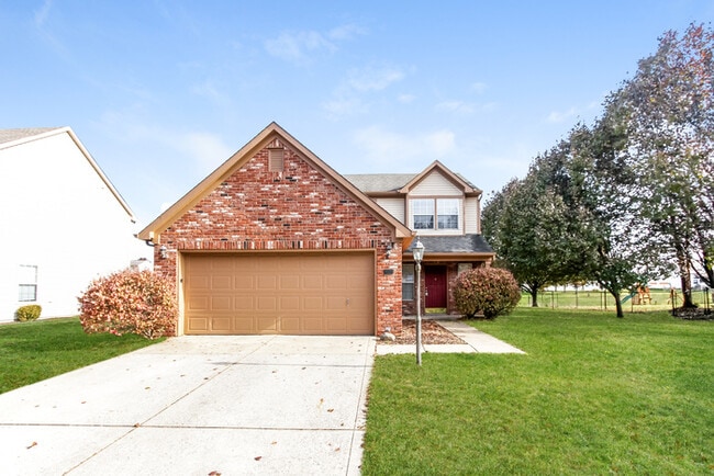 Building Photo - 5639 Oakcrest Dr Rental