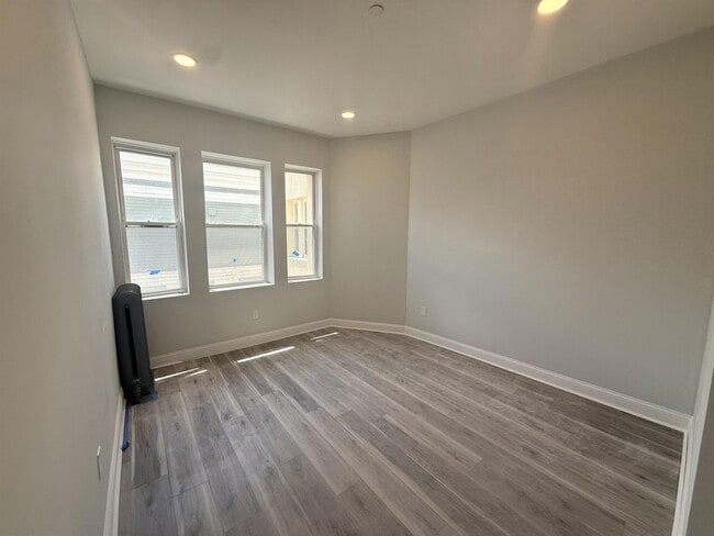 Photo - 72 Kirkland St Unit 1