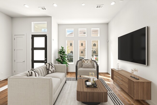 Photo - 2409 Webster St