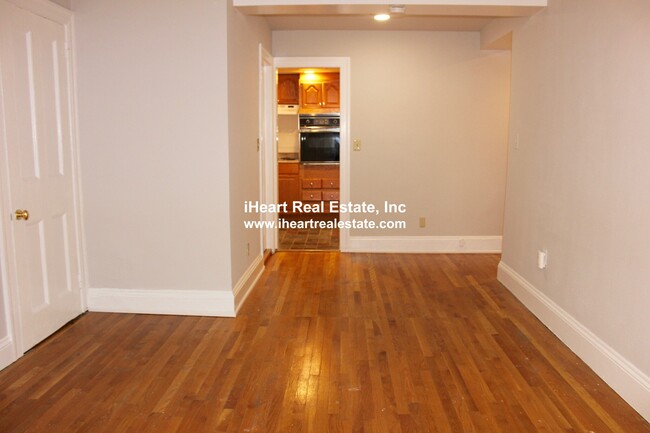 Photo - 1322 Commonwealth Ave Apartments