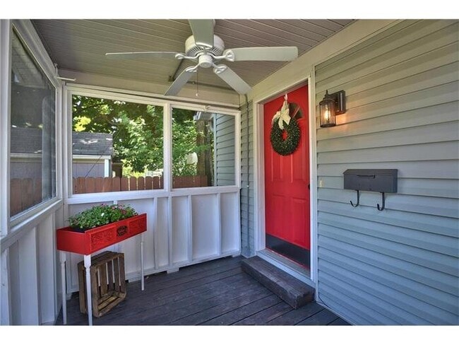 Beautiful Waldo Property - First Floor Living