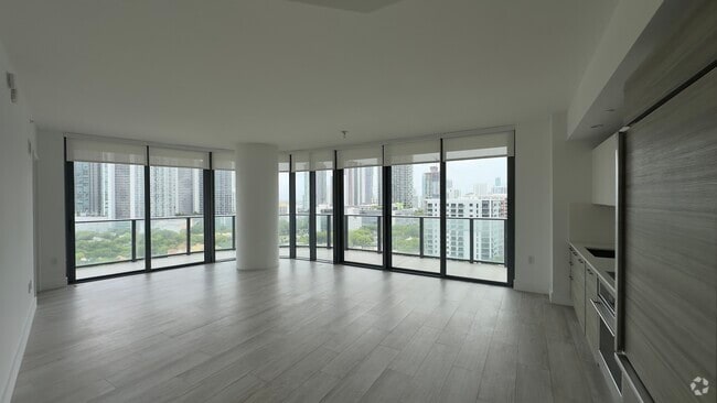 Building Photo - 101 NE 34th St Rental