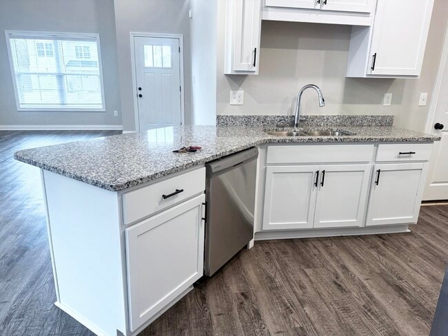 Photo - 6533 Fortuna Ave