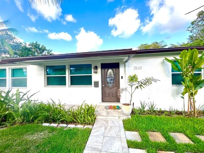 Photo - 2520 Ridgeway Ave House