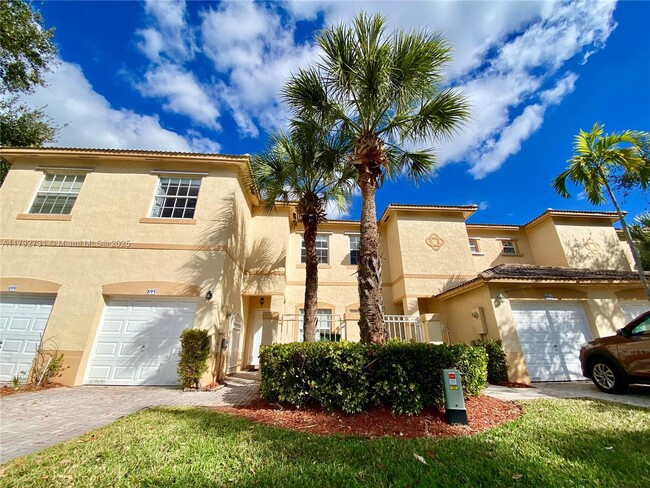 Photo - 895 NW 170th Terrace Townhome