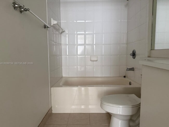 Photo - 8050 N Nob Hill Rd Unidad 2 Bedroom Condo for Rent