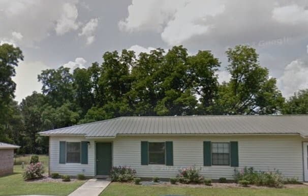 Photo - 3155 Louisville St